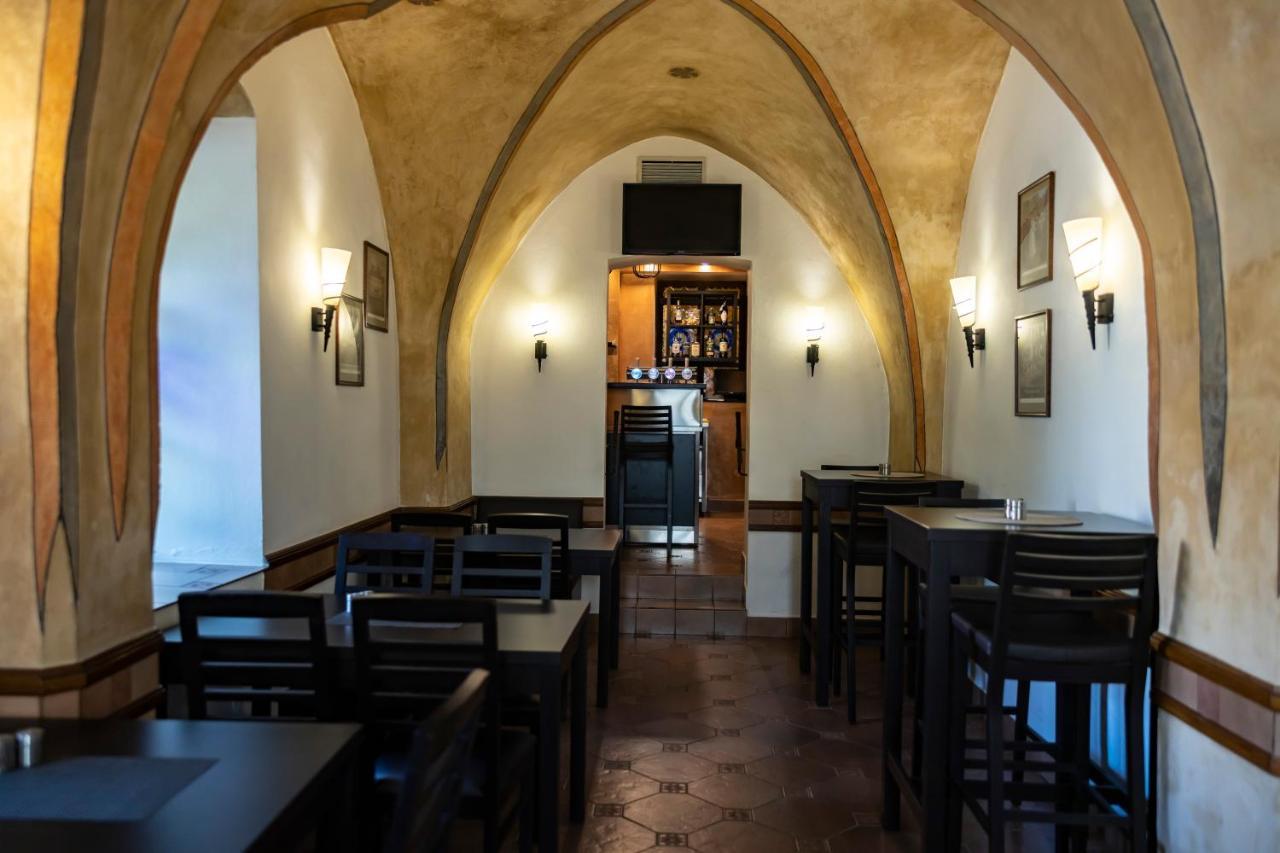 Hotel Bila Pani Jindřichŭv Hradec Ngoại thất bức ảnh
