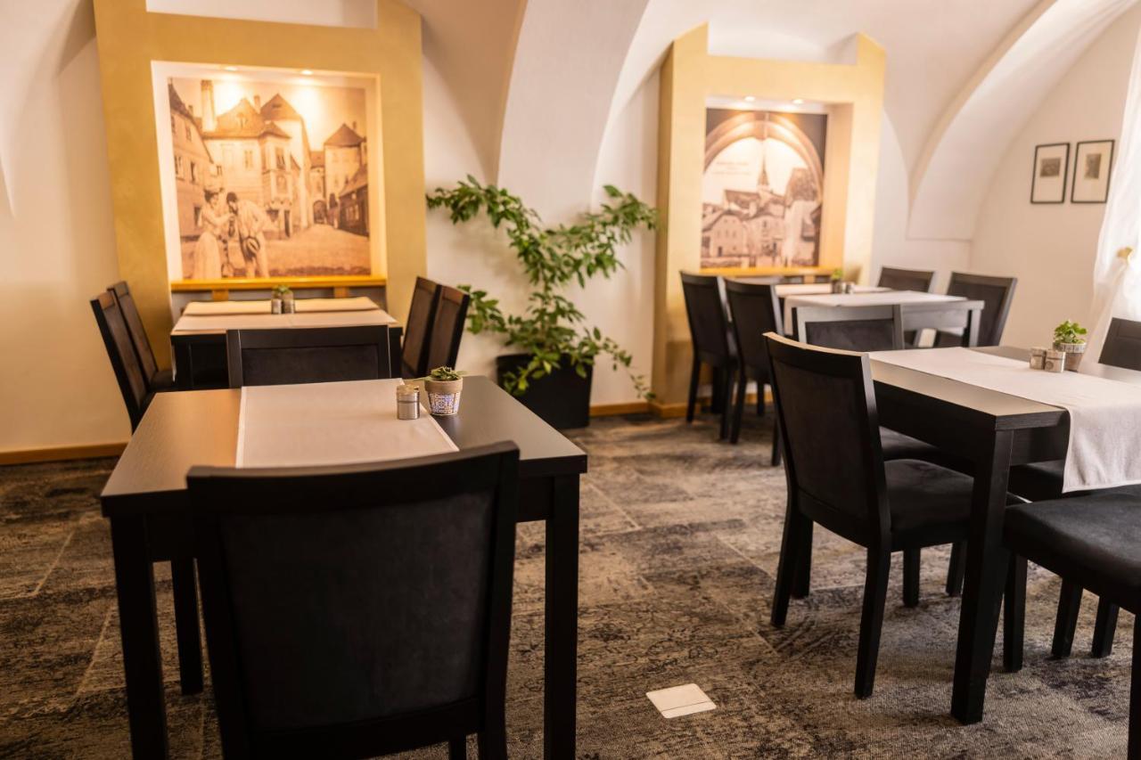 Hotel Bila Pani Jindřichŭv Hradec Ngoại thất bức ảnh