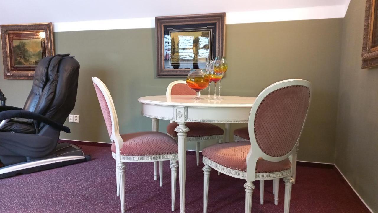 Hotel Bila Pani Jindřichŭv Hradec Ngoại thất bức ảnh