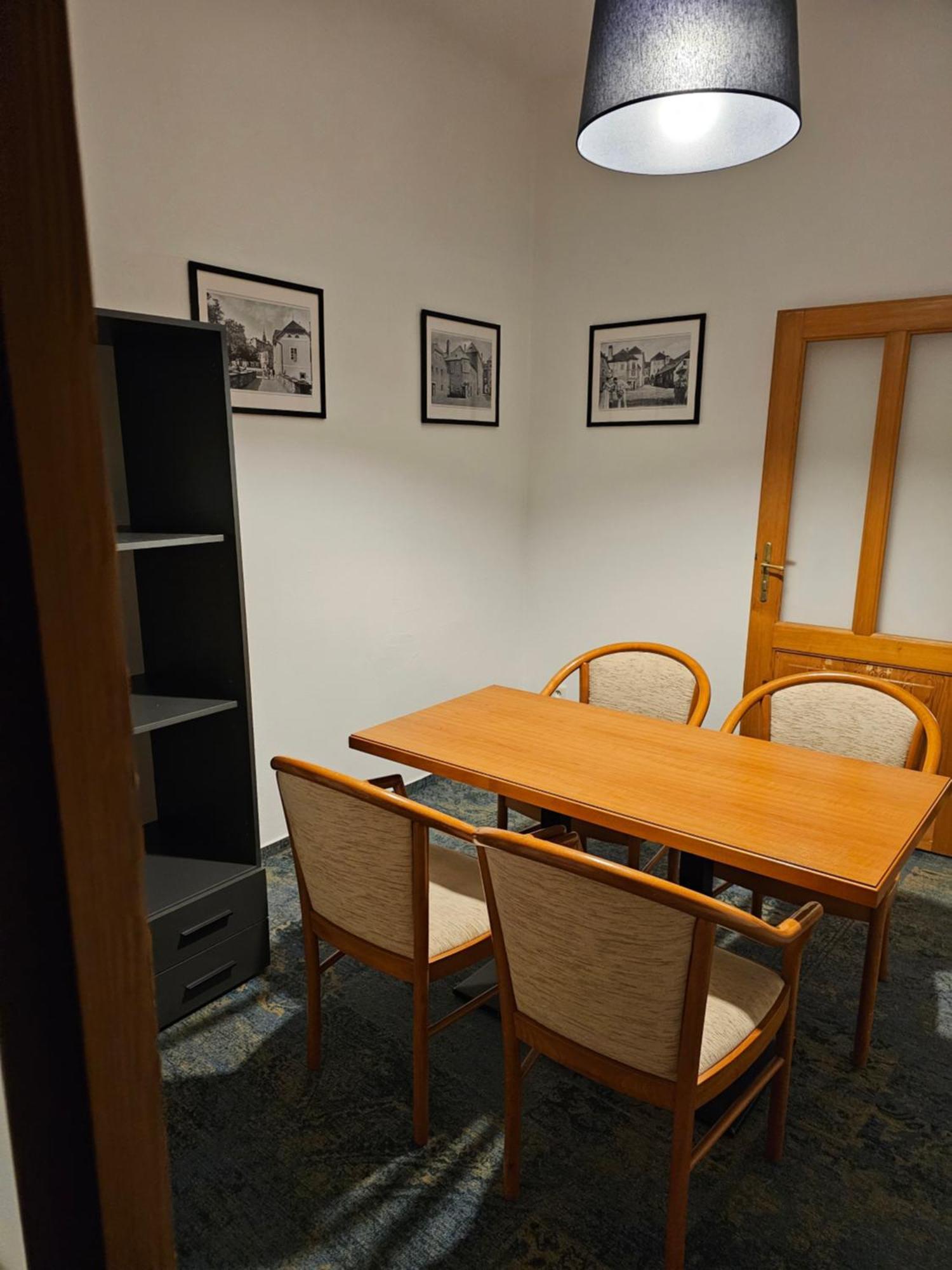 Hotel Bila Pani Jindřichŭv Hradec Phòng bức ảnh