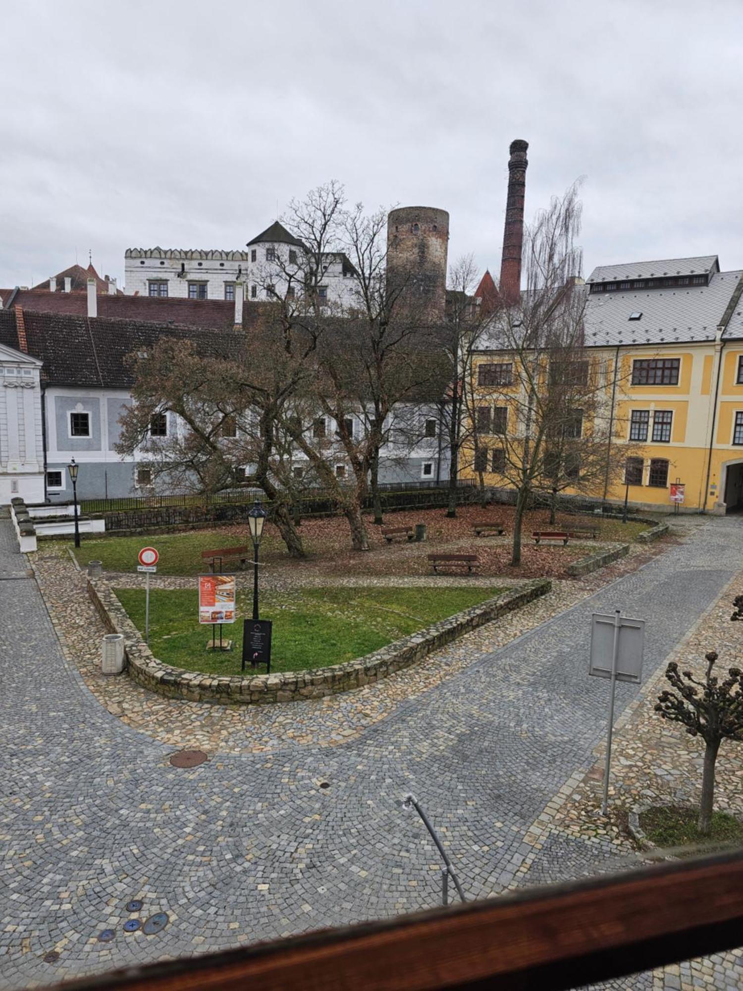 Hotel Bila Pani Jindřichŭv Hradec Phòng bức ảnh